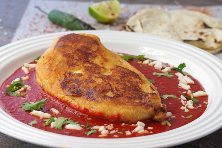 Chiles Rellenos: La Fusión de Sabores que Define México